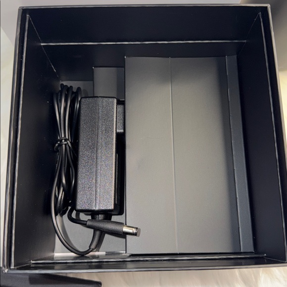 Ember Temperature Control Smart Mug – 10 oz (Black) - Picture 6 of 10